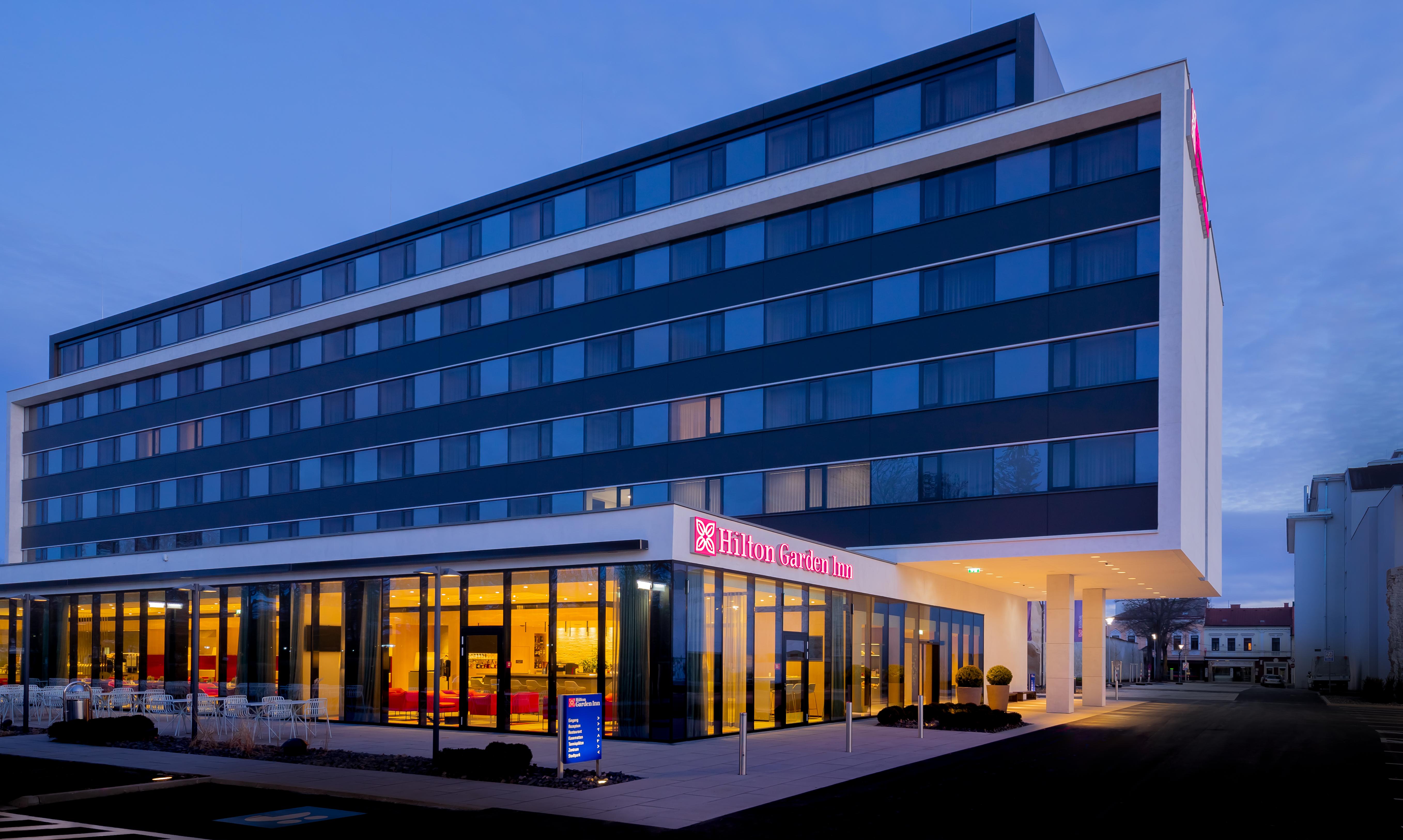 Hilton Garden Inn Wiener Neustadt Exterior foto