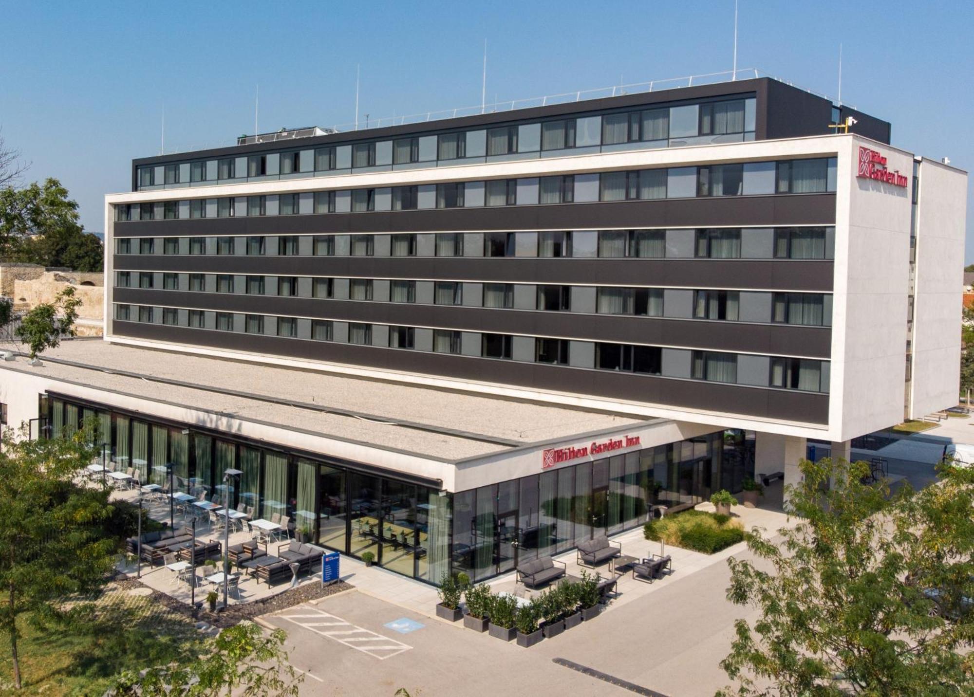 Hilton Garden Inn Wiener Neustadt Exterior foto
