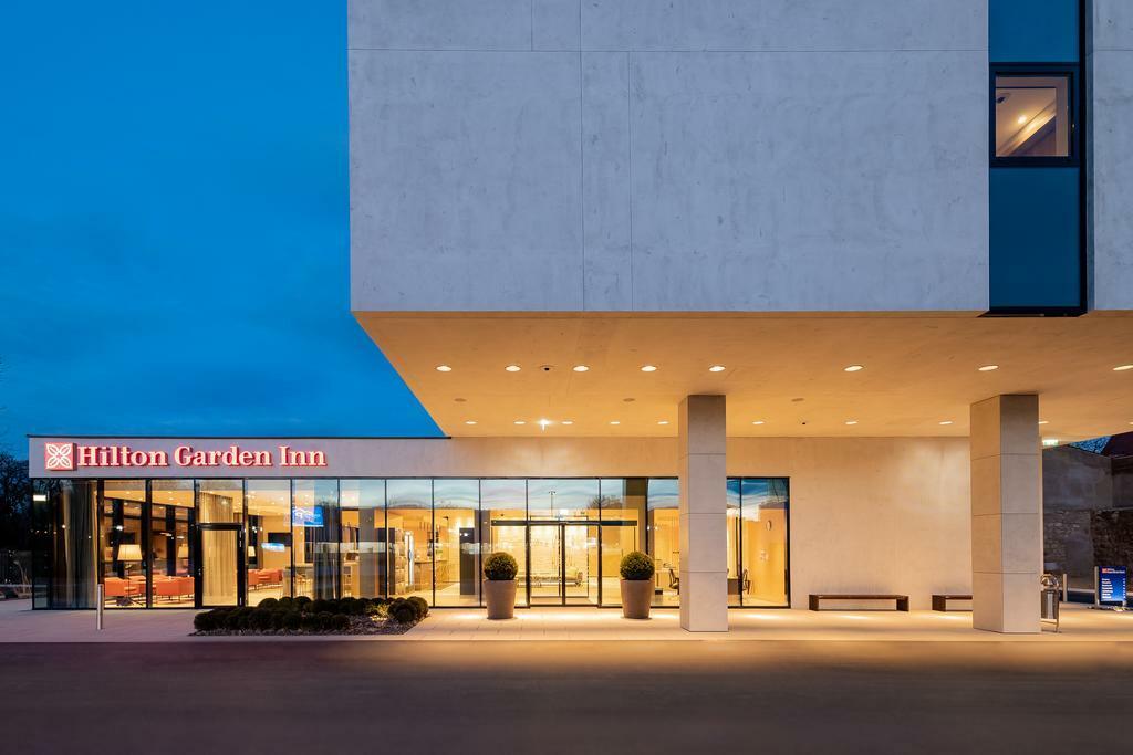 Hilton Garden Inn Wiener Neustadt Exterior foto